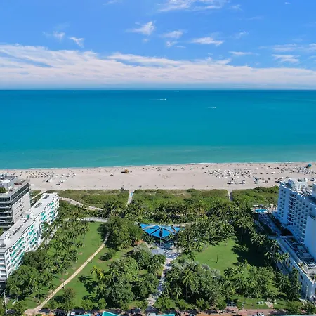 South Beach Haven- Steps To The Beach- 1 King Bedroom 2 Beds 1 Bathroom Apartment
